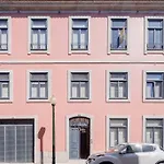 Boutique Rentals- Art & Charm W/ Balcony & Garage * Porto