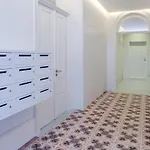 Boutique Rentals- Art & Charm W/ Balcony & Garage *