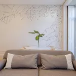 Boutique Rentals- Art & Charm W/ Balcony & Garage Apartment *
