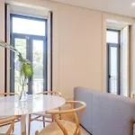 Boutique Rentals- Art & Charm W/ Balcony & Garage Apartment *