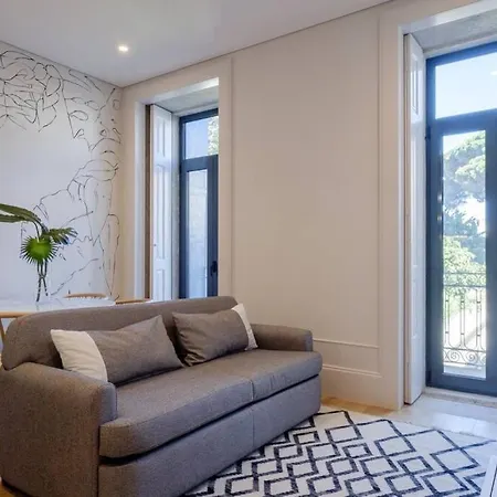 Boutique Rentals- Art & Charm W/ Balcony & Garage Lejlighed